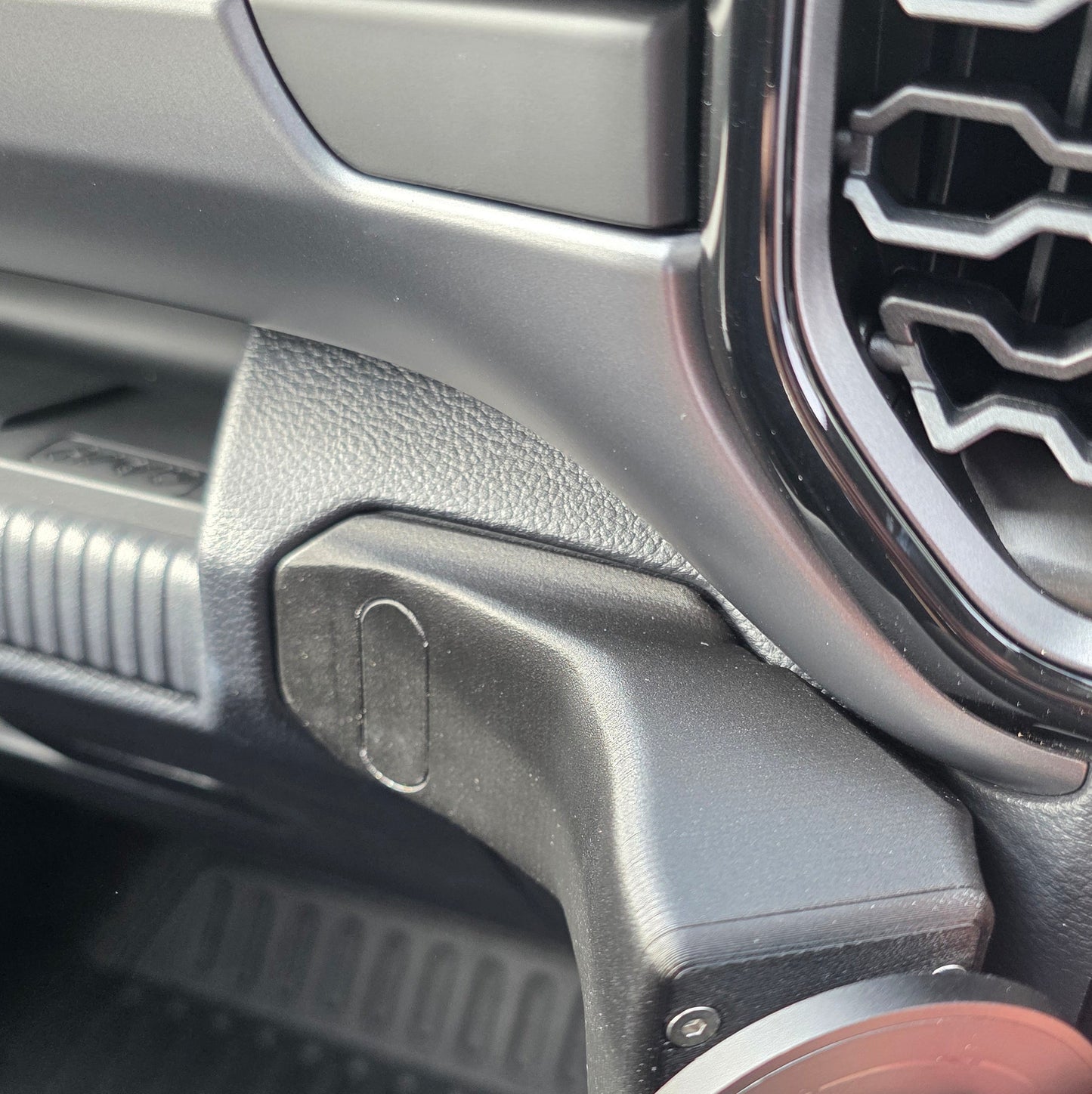 Ford Ranger Super Duty UHF/Quadlock/Universal Dash Mount