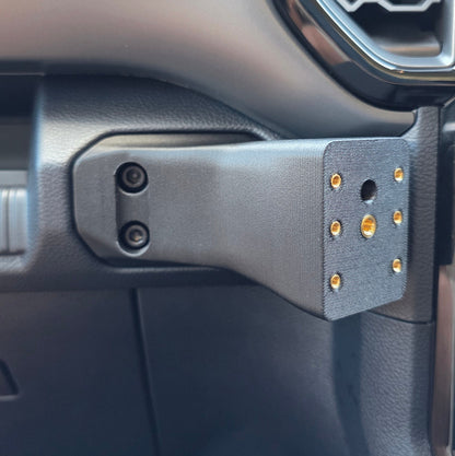 Ford Ranger Super Duty UHF/Quadlock/Universal Dash Mount